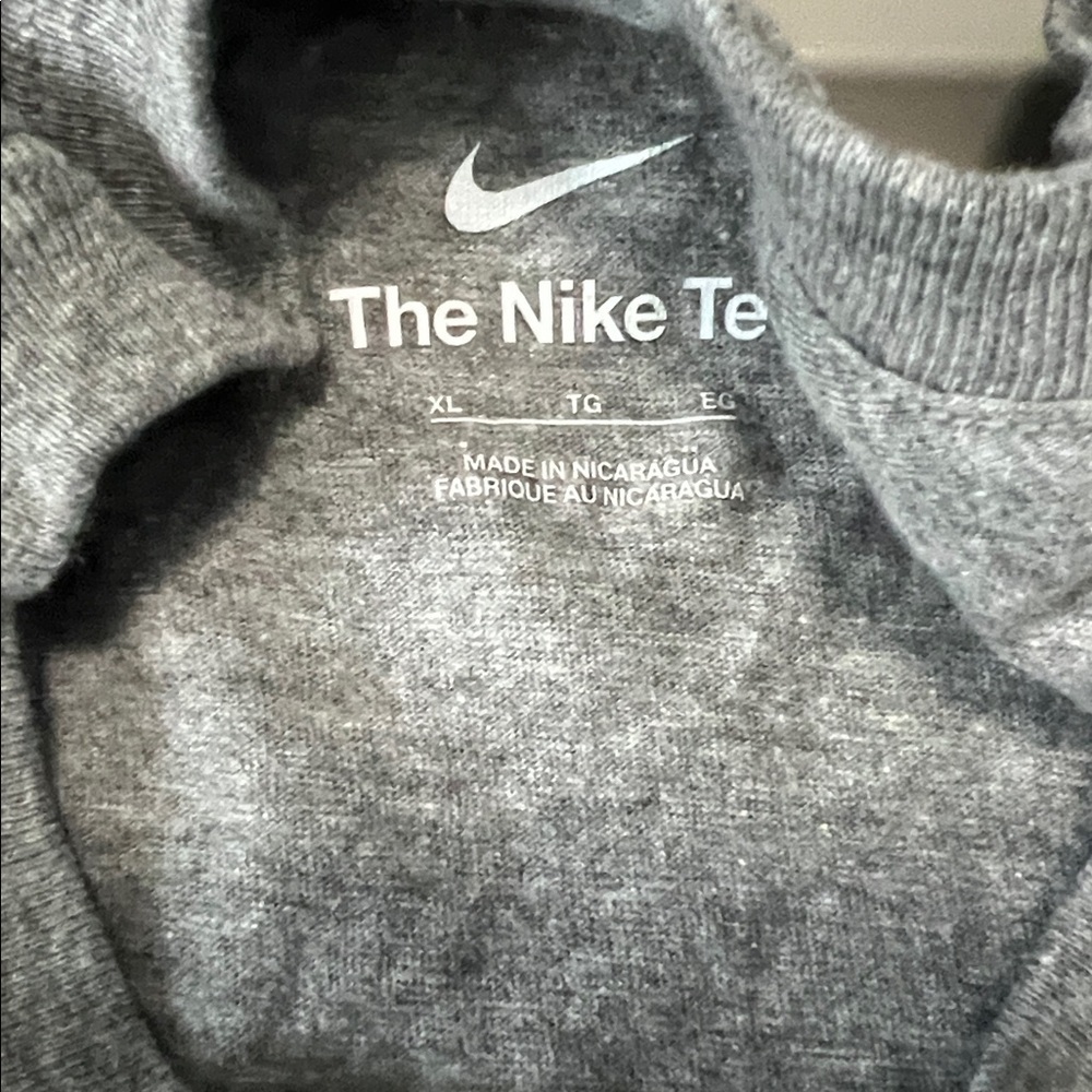 The Nike Tee Lacrosse Graphic Long Sleeve Shirt Gray Size XL - Picture 2 of 6